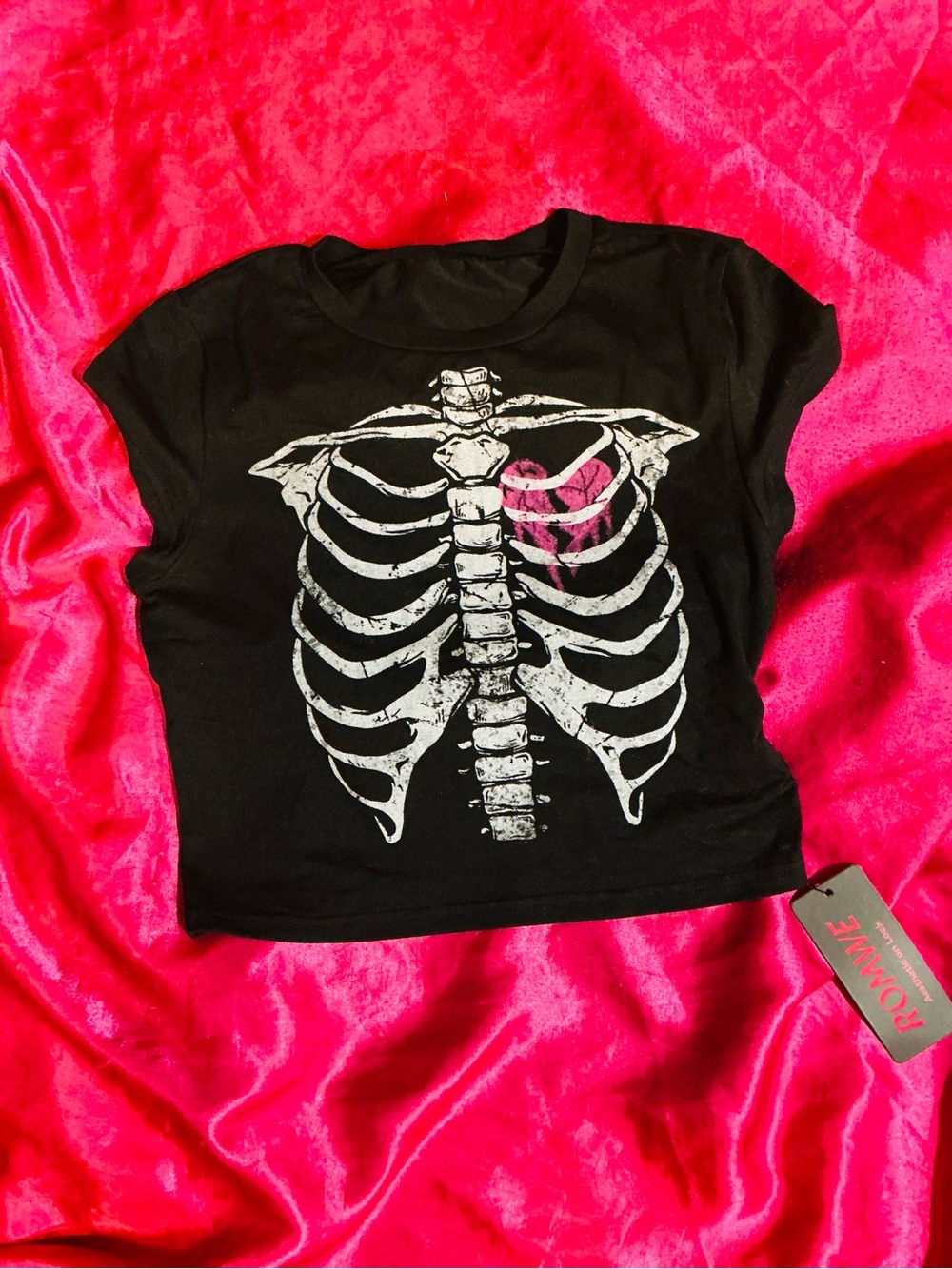 Broken 🖤 Crop top